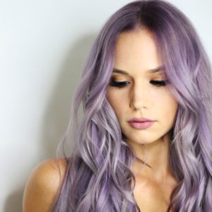 Services: Haarfarbe und Typberatung im Salon